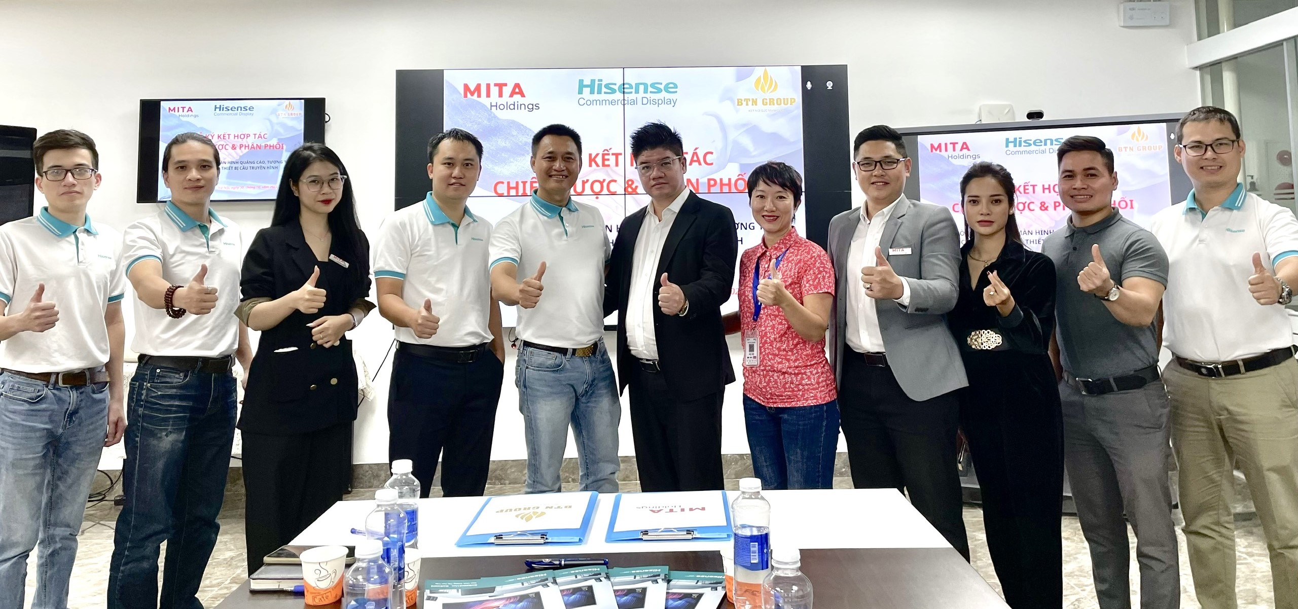 LỄ KÝ KẾT HỢP TÁC HISENSE COMMERCIAL DISPLAY VIỆT NAM VÀ MITA HOLDINGS