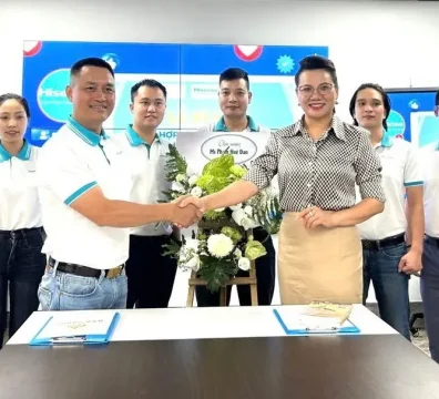 LỄ KÝ KẾT HỢP TÁC VÀ CÔNG BỐ CỐ VẤN CHIẾN LƯỢC CỦA THƯƠNG HIỆU HISENSE COMMERCIAL DISPLAY