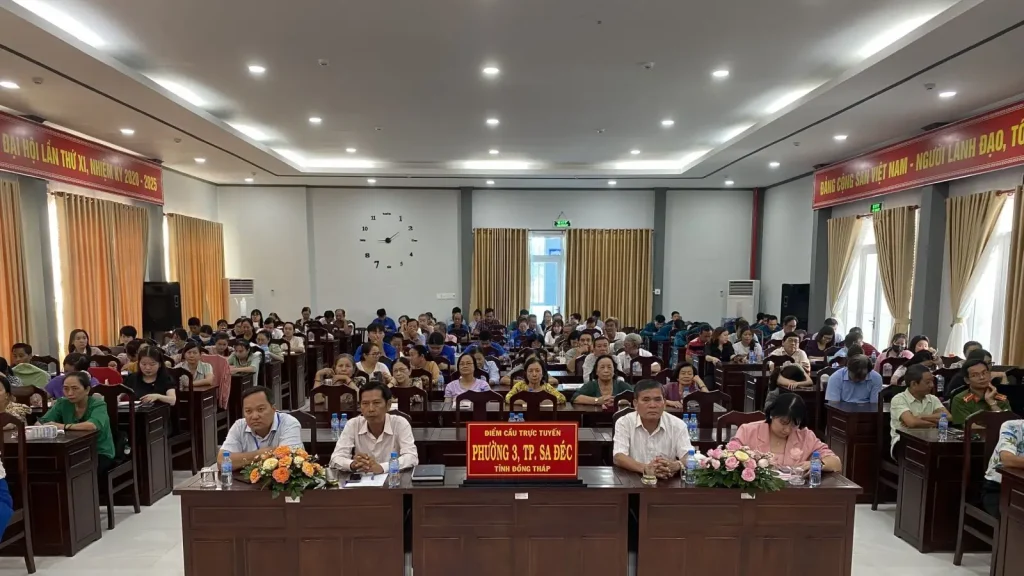 không gian hội nghị cấp xã phường