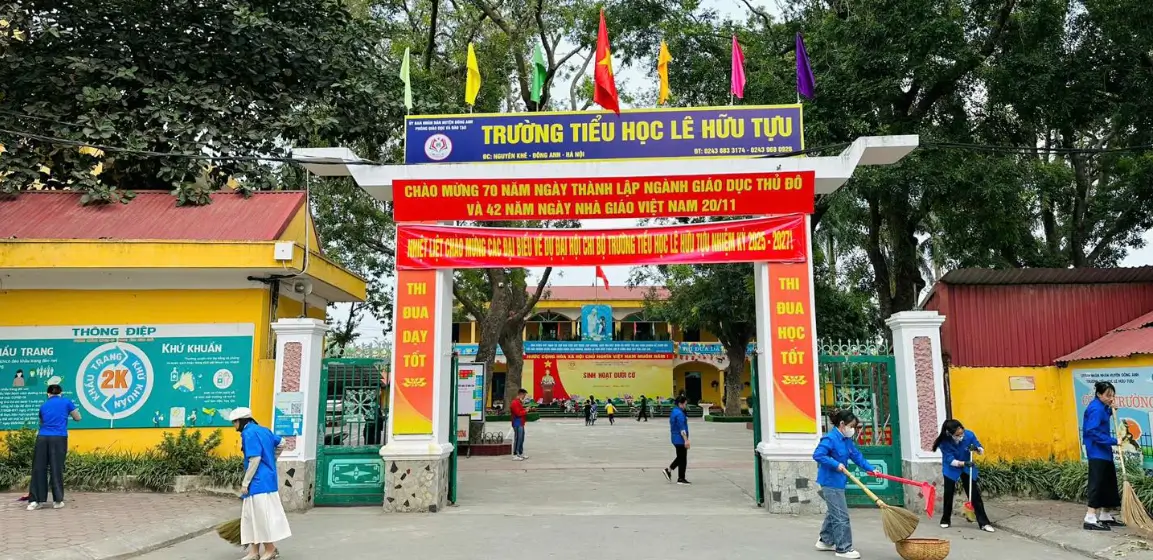 lắp đặt màn hình tương tác tại trường tiểu học lê hữu tựu - đông anh
