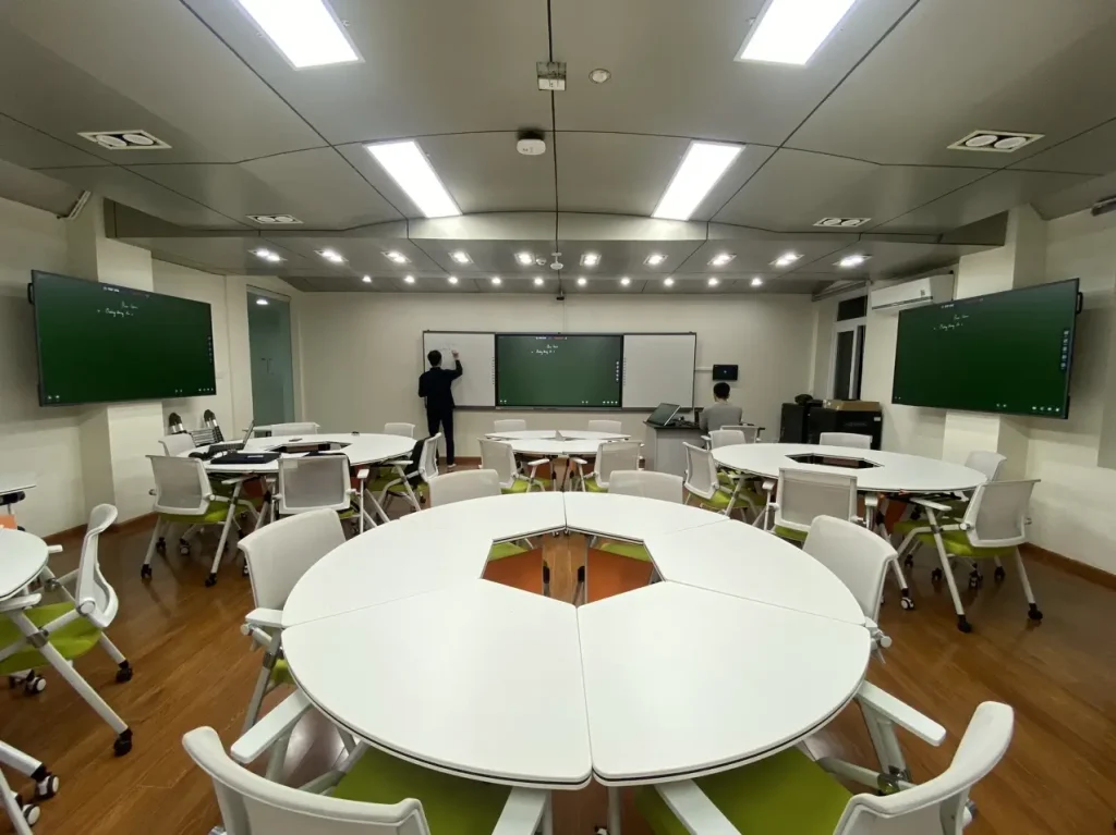 digital signage tăng tương tác trong lớp học